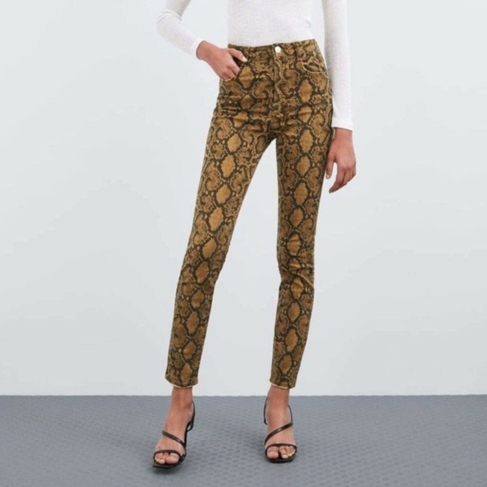 Zara snake print jeans 🐍🤎